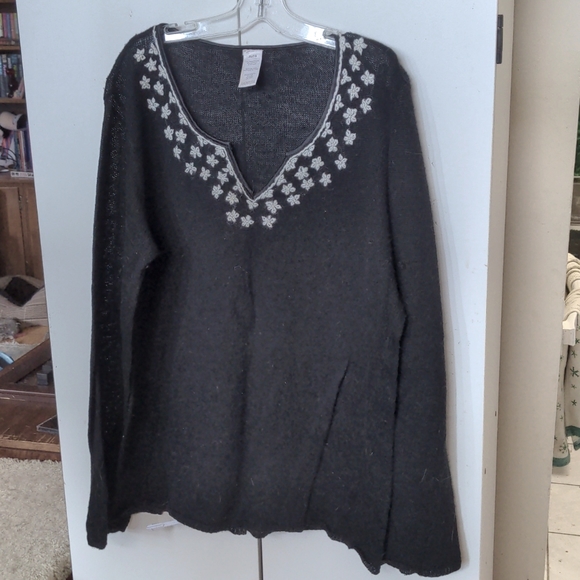 Lightweight embellished sweater - Picture 1 of 4